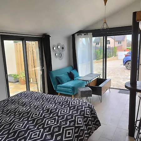 Studio Avec Terrasse דירה ברסט