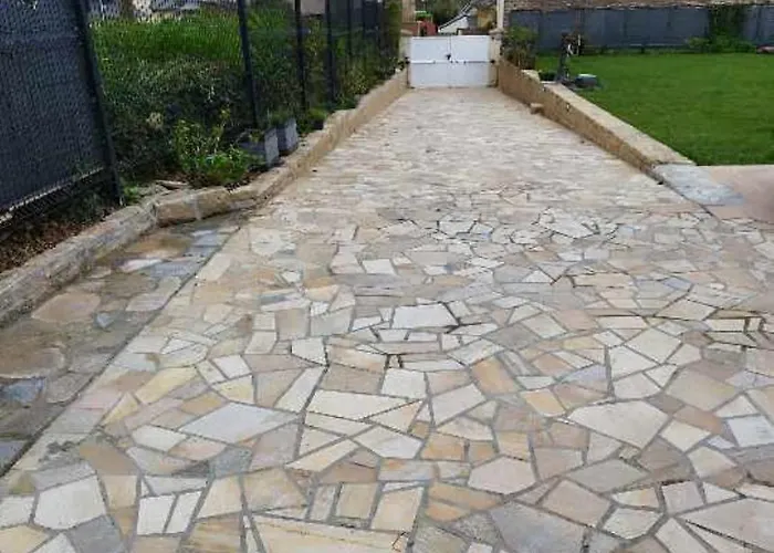 Studio Avec Terrasse דירה ברסט